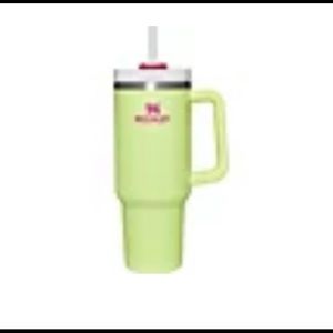 Stanley adventure quencher